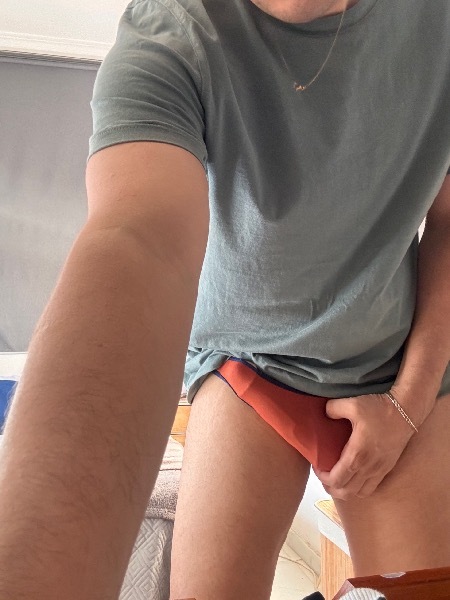 Juan Andrés, escort Activo Colombia en Sevilla