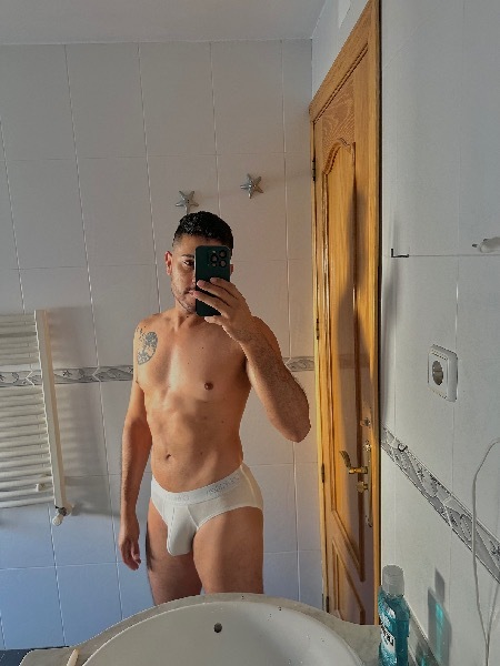 Tito - Gay Escort | Chapero Madrid | Sexchapero.com